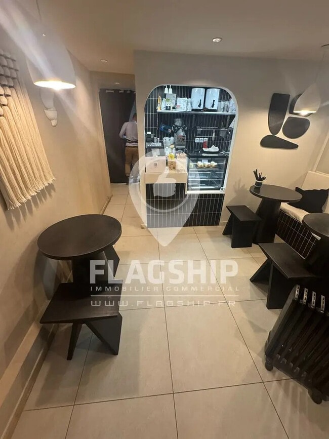 Location Commerce 70 m²