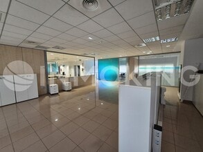 Office in Paterna, Valencia to rent Interior Photo- Image 1 of 8