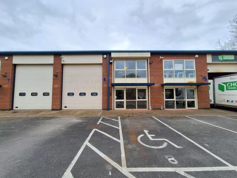 Hurricane Rd, Brockworth to rent - Building Photo - Image 2 of 4