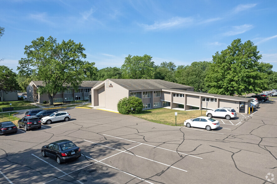 2353 Rice St, Roseville, MN for rent - Aerial - Image 1 of 4