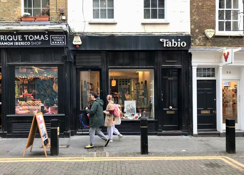 66 Neal St, London for sale - Building Photo - Image 1 of 1