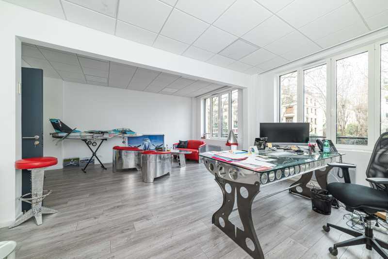 Build-to-Rent in Paris for sale - Interior Photo - Image 2 of 8