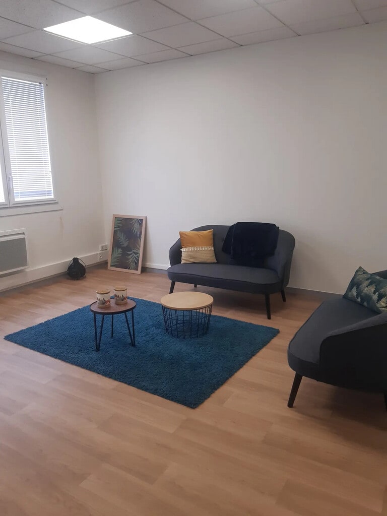 Location Bureaux 220 m² - Photo 1