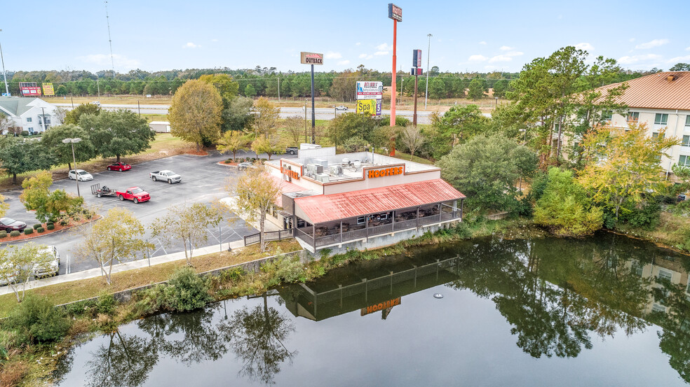 1854 Club House Dr, Valdosta, GA for sale - Building Photo - Image 1 of 1