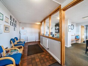 Barrows Hl, East Chinnock to rent Interior Photo- Image 2 of 4