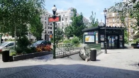 Office in Levallois-Perret to rent Building Photo- Image 1 of 2