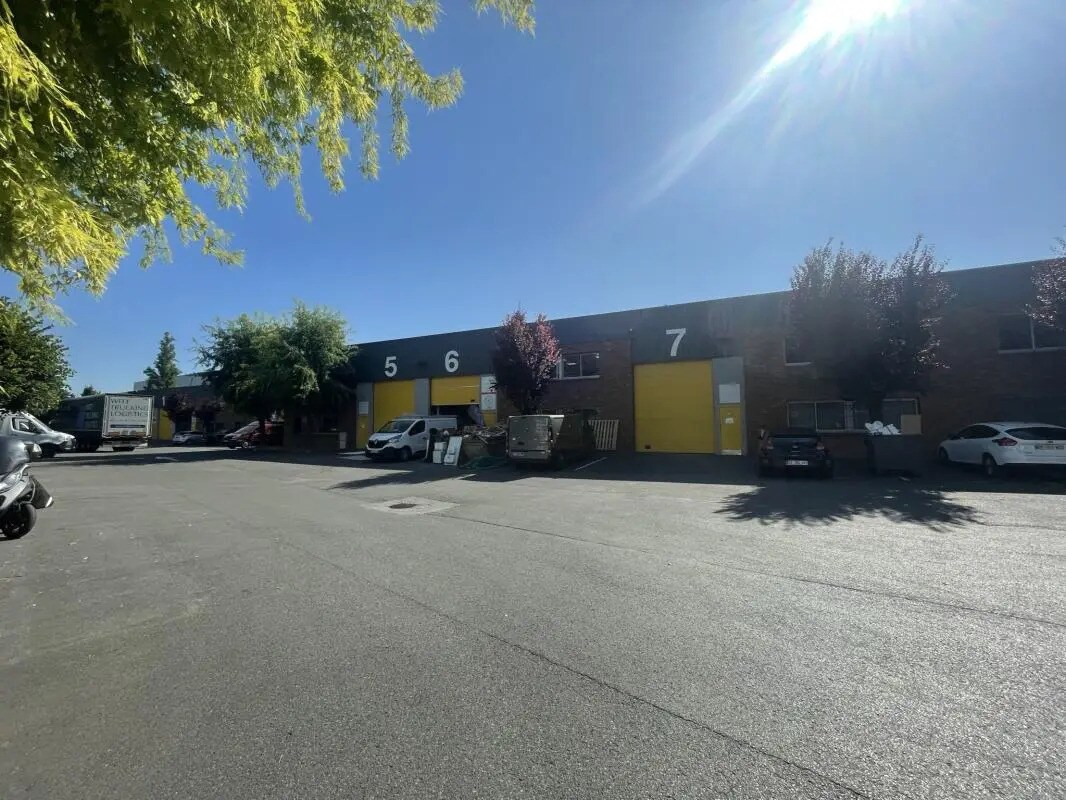 2 Rue Jean Moulin, Le Bourget to rent Building Photo- Image 1 of 22