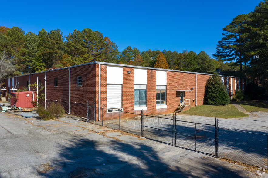 4445 Wendell Dr SW, Atlanta, GA for rent - Building Photo - Image 2 of 21