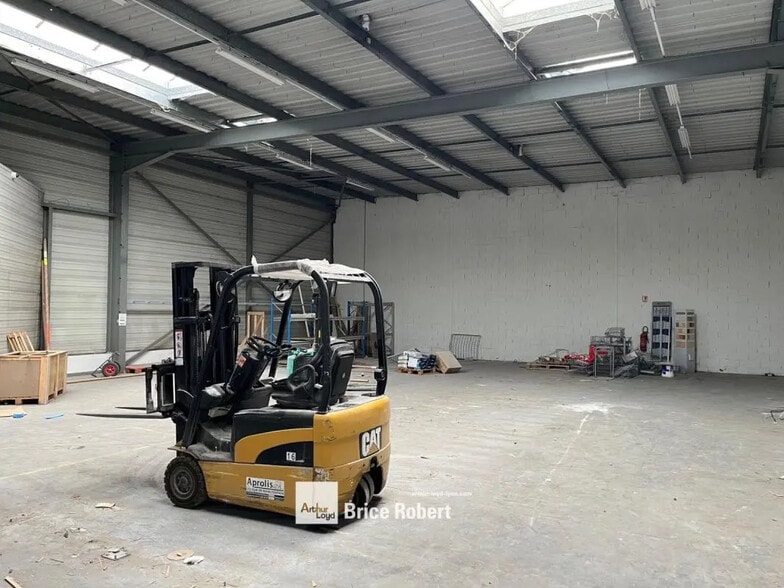 635 R Pierre Et Marie Curie, La Ravoire for sale - Interior Photo - Image 1 of 6