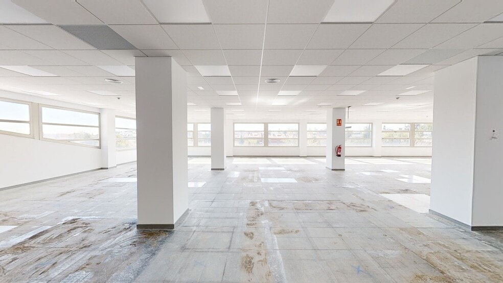 Calle Caléndula, 13, Alcobendas, Madrid to rent - Matterport 3D Scan - Image 2 of 27