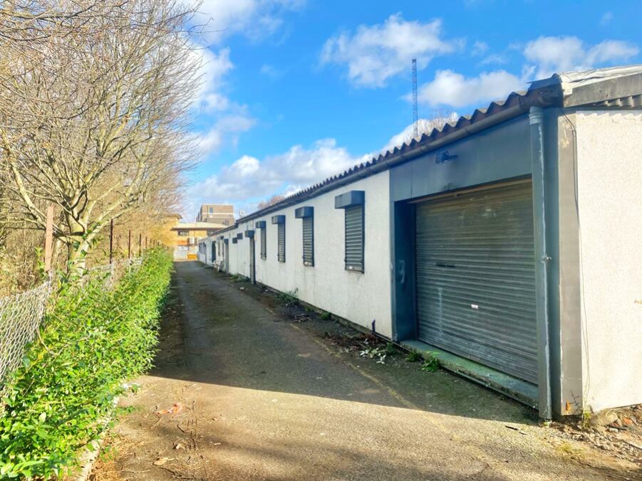 Dawlish Ave, London for sale Primary Photo- Image 1 of 1