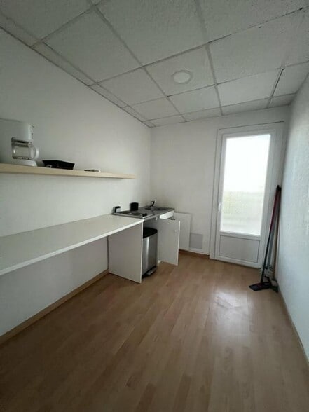 8 Rue Du Lac Bleu, L'Union to rent - Interior Photo - Image 2 of 5