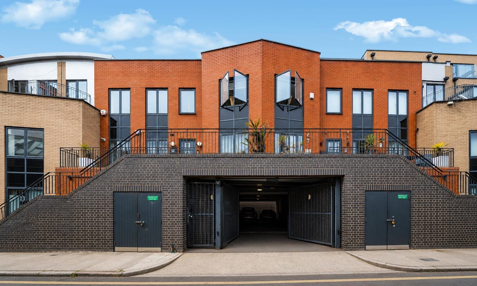 9 Risborough St, London to rent Building Photo- Image 1 of 3