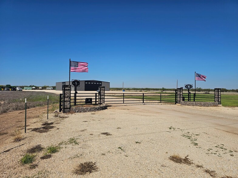 3098 S FM 707, Tye, TX for rent - Building Photo - Image 2 of 12