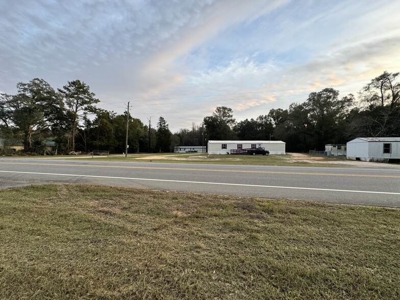 Brewton Mobile Home Park portfolio of 2 properties for sale on LoopNet.co.uk - Building Photo - Image 1 of 21