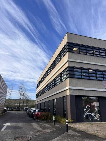Office in Bussy-Saint-Martin to rent - Building Photo - Image 3 of 20