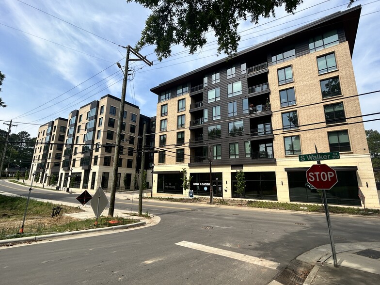 105 Walker St, Cary, NC for rent - Building Photo - Image 1 of 5