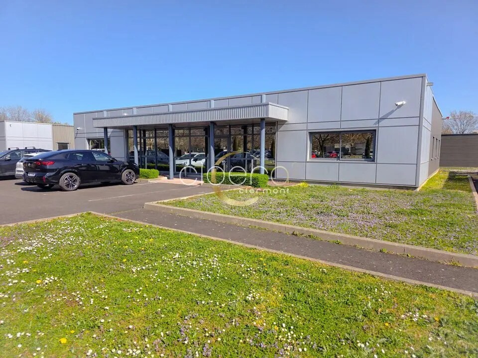 Location Bureaux 335 m² - Photo 1