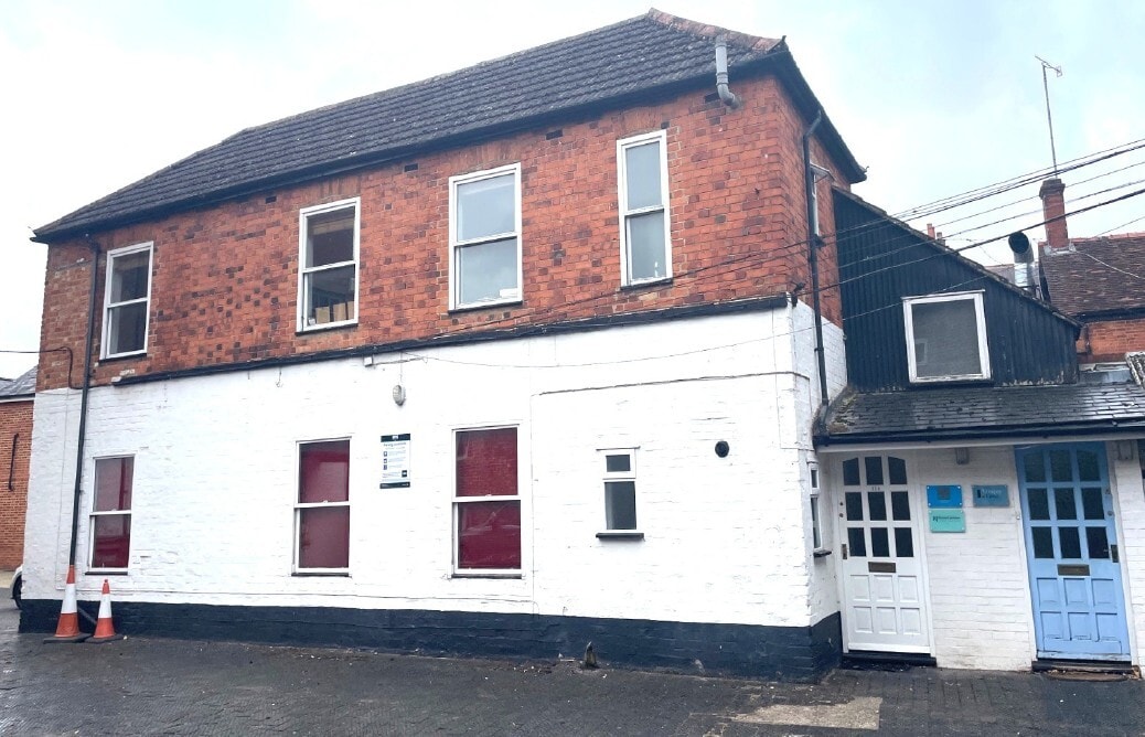 12-14 Hart St, Henley On Thames to rent Building Photo- Image 1 of 3