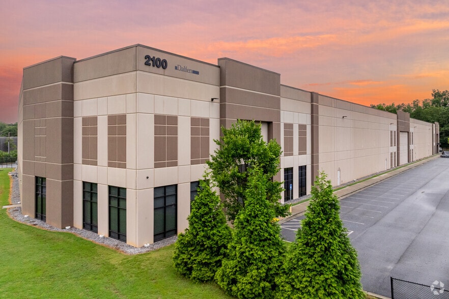 2100 S Martin St, East Point, GA to rent - Primary Photo - Image 2 of 5