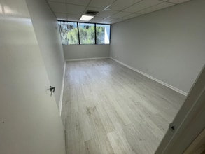 4360 Northlake Blvd, Palm Beach Gardens, FL to rent Interior Photo- Image 2 of 5