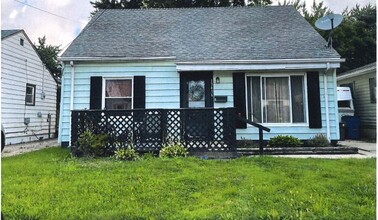 12507-13621 Astor Ave, Cleveland, OH for sale Primary Photo- Image 1 of 6