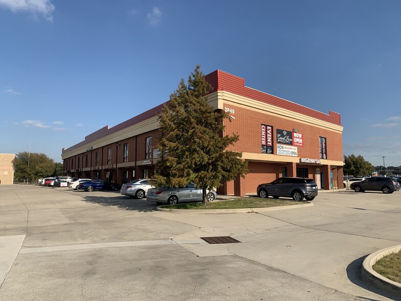 2640 Old Denton Rd, Carrollton, TX for rent - Building Photo - Image 1 of 4