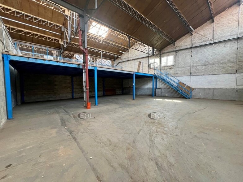 Industrial in Saint-Denis to rent - Interior Photo - Image 2 of 6