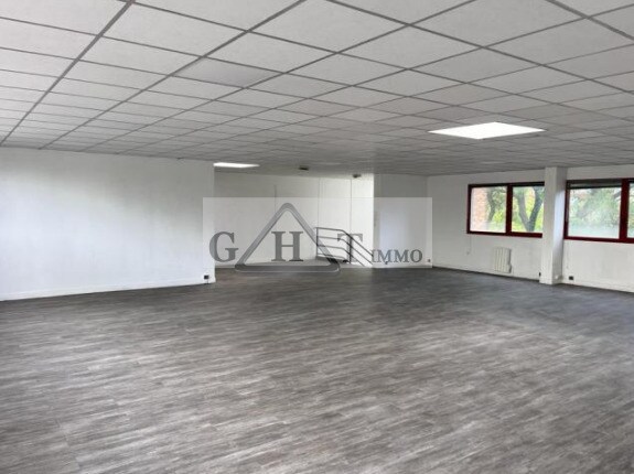 Industrial in Le Blanc-Mesnil to rent - Interior Photo - Image 3 of 5