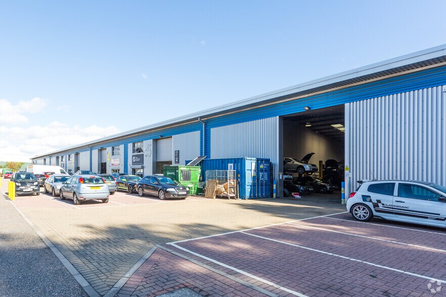 6 Motherwell Way, Grays for sale - Primary Photo - Image 1 of 1