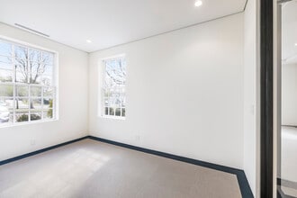 2200 Montauk Hwy, Bridgehampton, NY to rent Interior Photo- Image 2 of 4