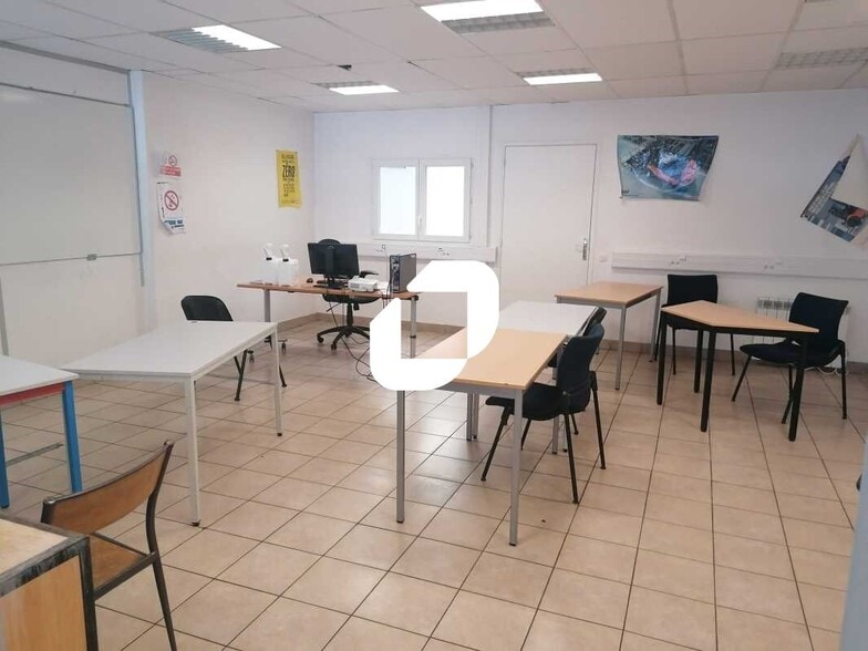 11 Rue Guy Moquet, Argenteuil to rent - Building Photo - Image 1 of 10
