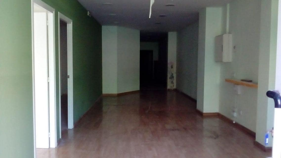 Lleida, LER 25003 - Unit 01 -  - Interior Photo - Image 1 of 2