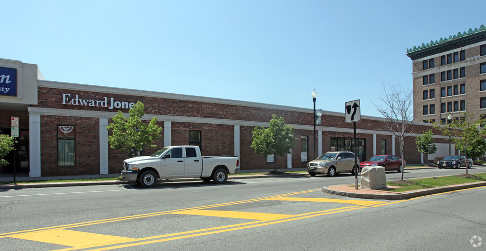 120 Main St, Lockport, NY for sale - Building Photo - Image 1 of 1