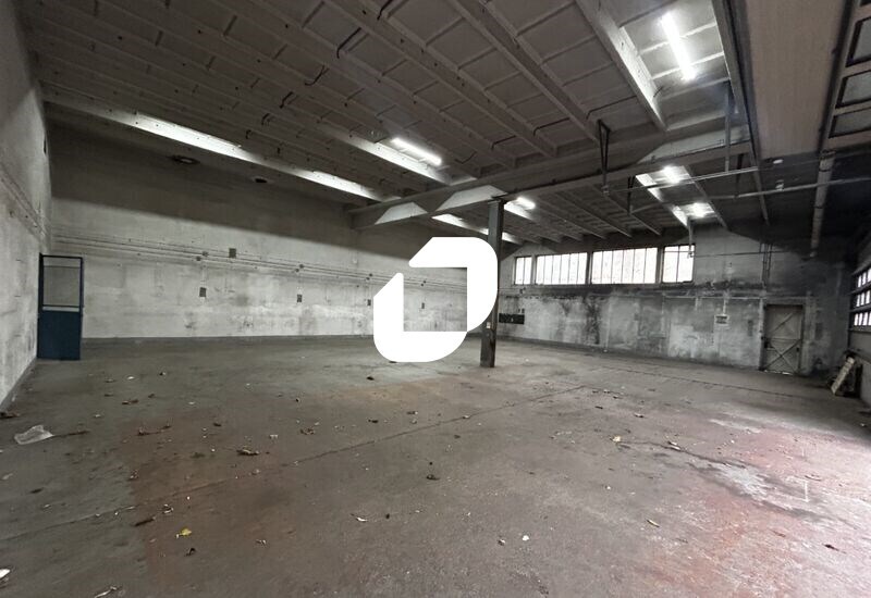 Industrial in Aubervilliers to rent Interior Photo- Image 1 of 12