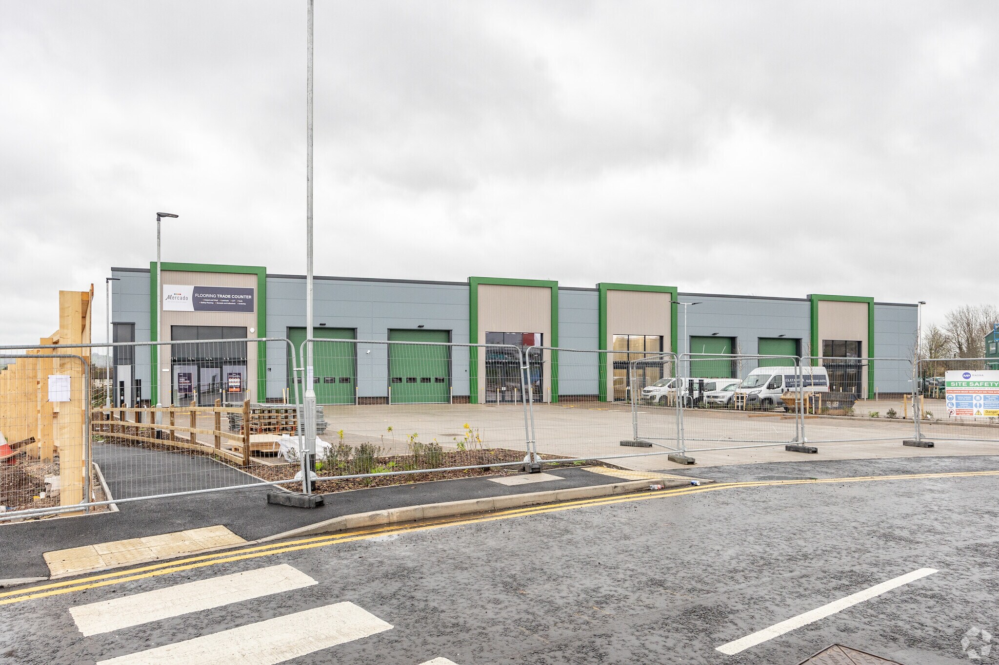 Aldermoor Way, Longwell Green to rent Primary Photo- Image 1 of 3