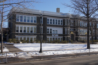 1042 18th Ave SE, Minneapolis, MN for rent Building Photo- Image 1 of 41