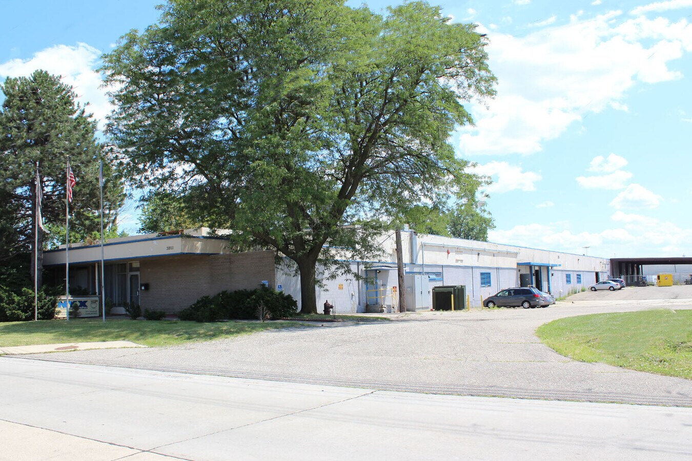 30111 Schoolcraft Rd, Livonia 48150 UK