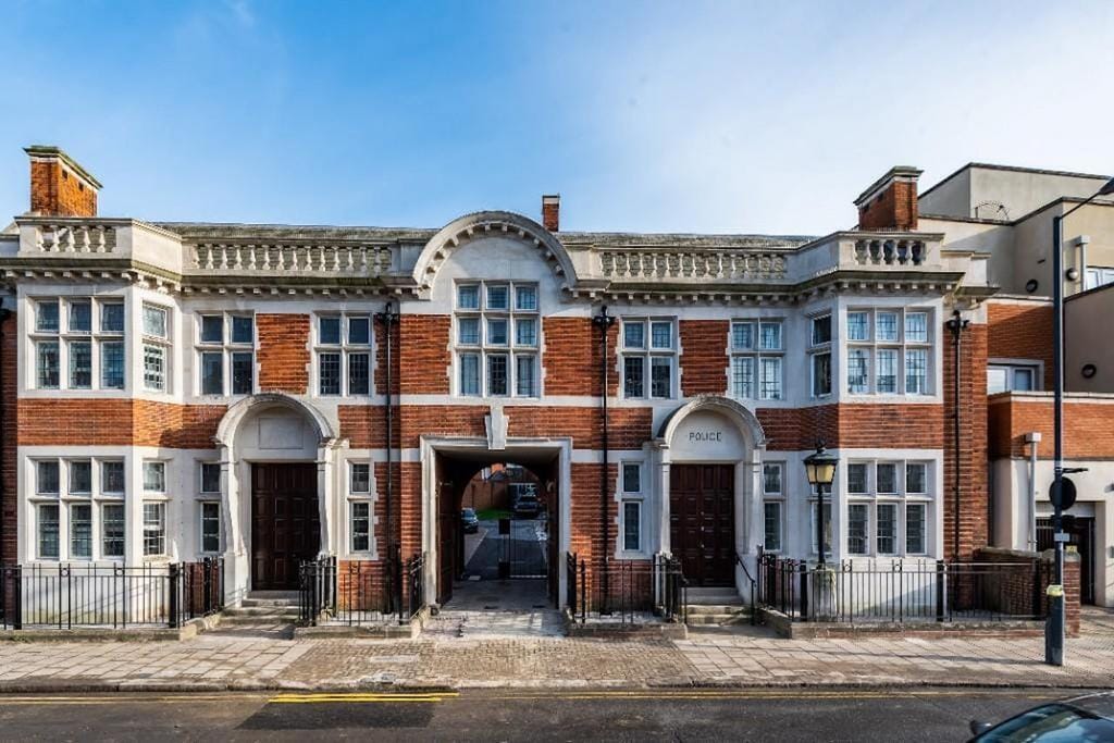 74-80 High St, Harrow to rent Building Photo- Image 1 of 30