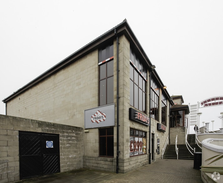 Unit 3, Queens Links Leisure Park, Aberdeen to rent - Building Photo - Image 2 of 5