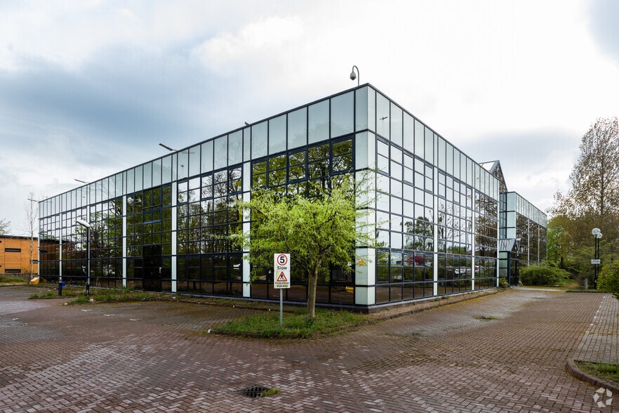 Stoneywood Gate, Dyce for sale - Primary Photo - Image 1 of 1