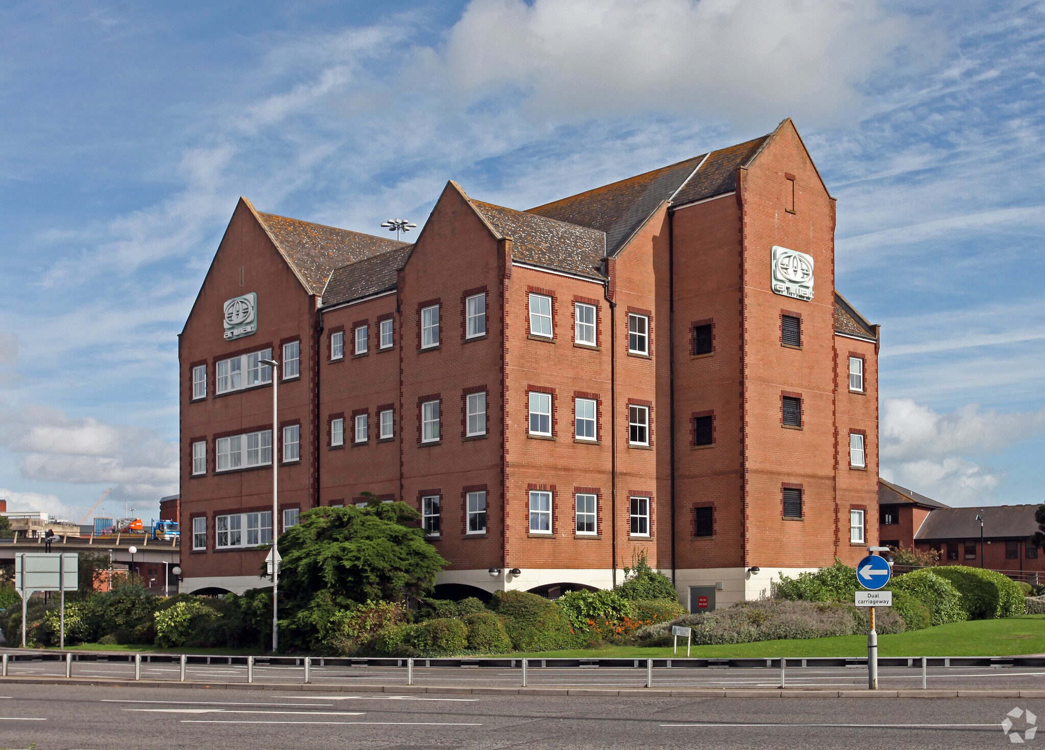 Vanguard Rd, Poole for sale Primary Photo- Image 1 of 1