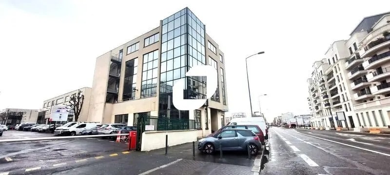 Light Industrial in Saint-Ouen-sur-Seine to rent Building Photo- Image 1 of 11