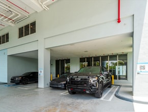 8175 NW 107th Ave, Doral, FL to rent Building Photo- Image 1 of 9