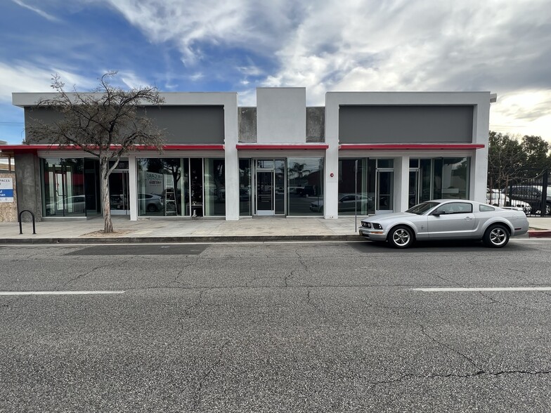 3116-3118 W Magnolia Blvd, Burbank, CA for sale - Primary Photo - Image 1 of 1