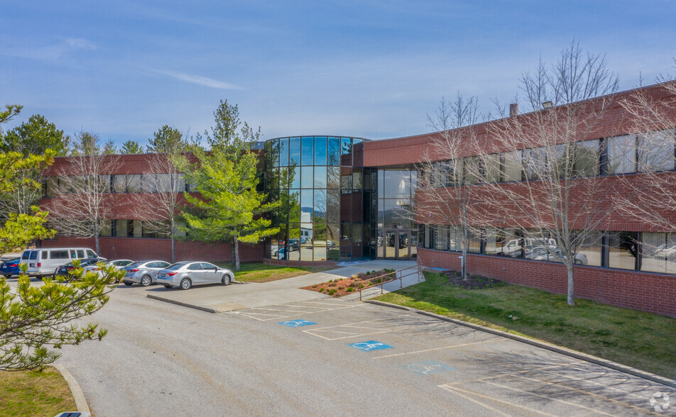 65 Boston Post Rd W, Marlborough, MA for rent - Building Photo - Image 1 of 8