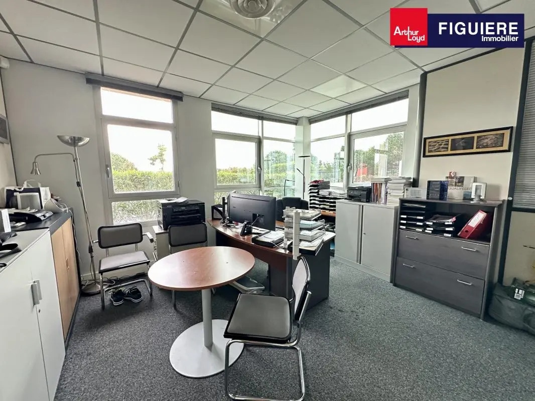 Office in Aix-en-Provence to rent Interior Photo- Image 1 of 10