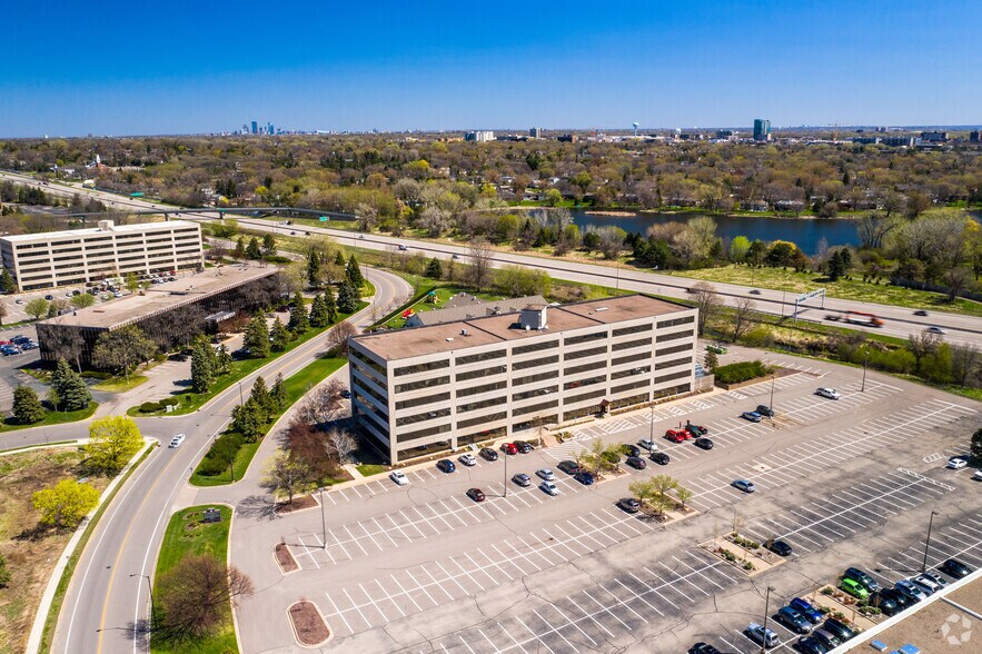 7401 Metro Blvd, Edina, MN for rent - Building Photo - Image 2 of 14