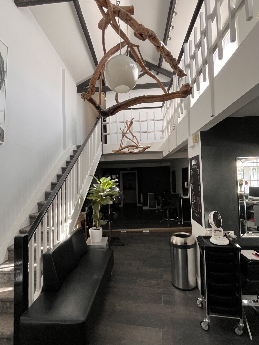 1 Hawkerland Rd, Colaton Raleigh to rent Interior Photo- Image 1 of 6