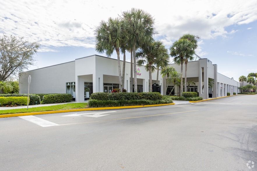 6050 Collier Blvd, Naples, FL for sale - Primary Photo - Image 1 of 16